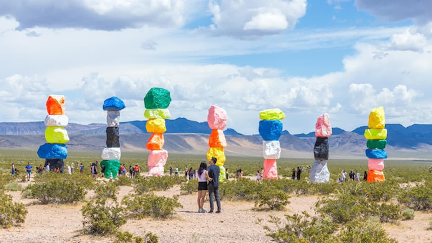 Seven Magic Mountains From Las Vegas: How to Visit and Best Photo Time