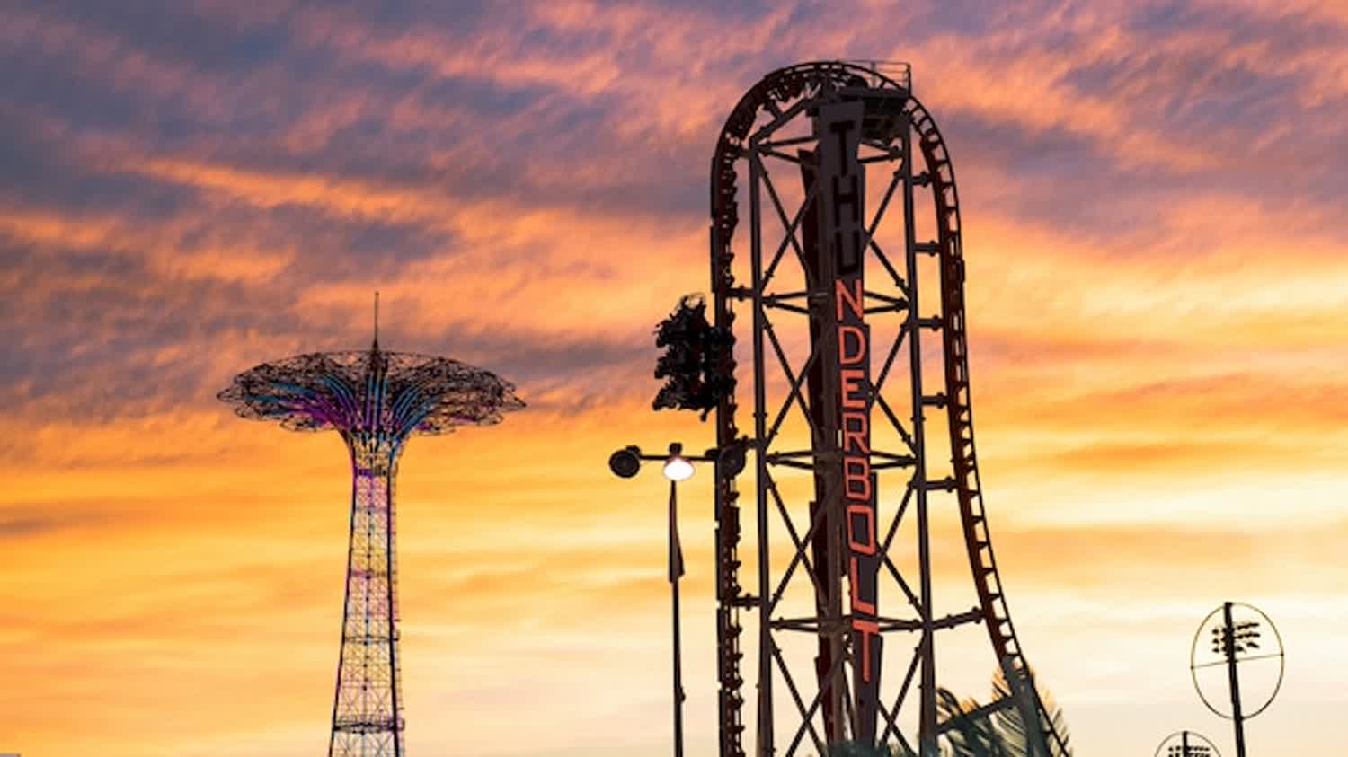 STRAT Tower SkyPod and Thrill Rides: Tickets and Tips